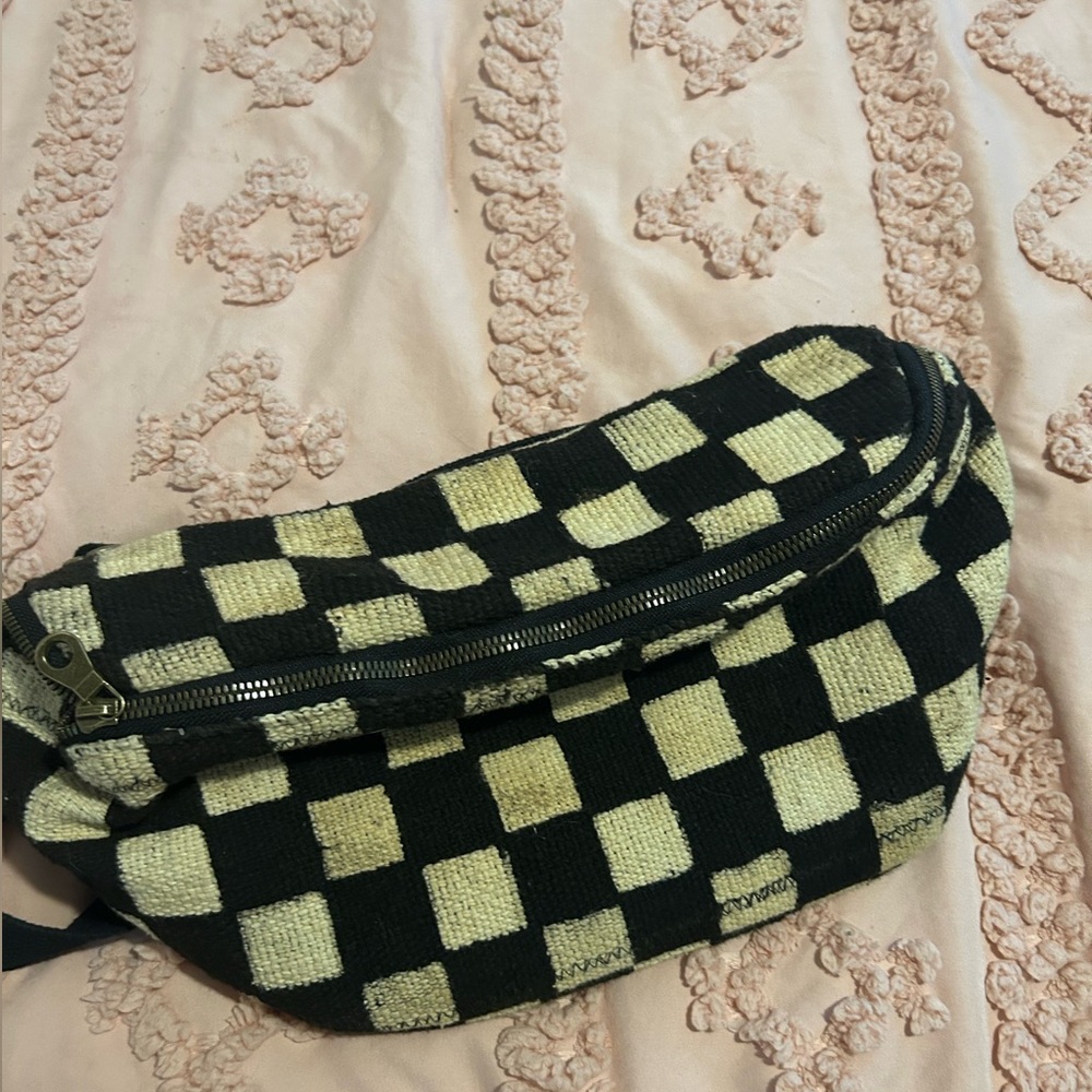 Jennabee checkered sling bag
